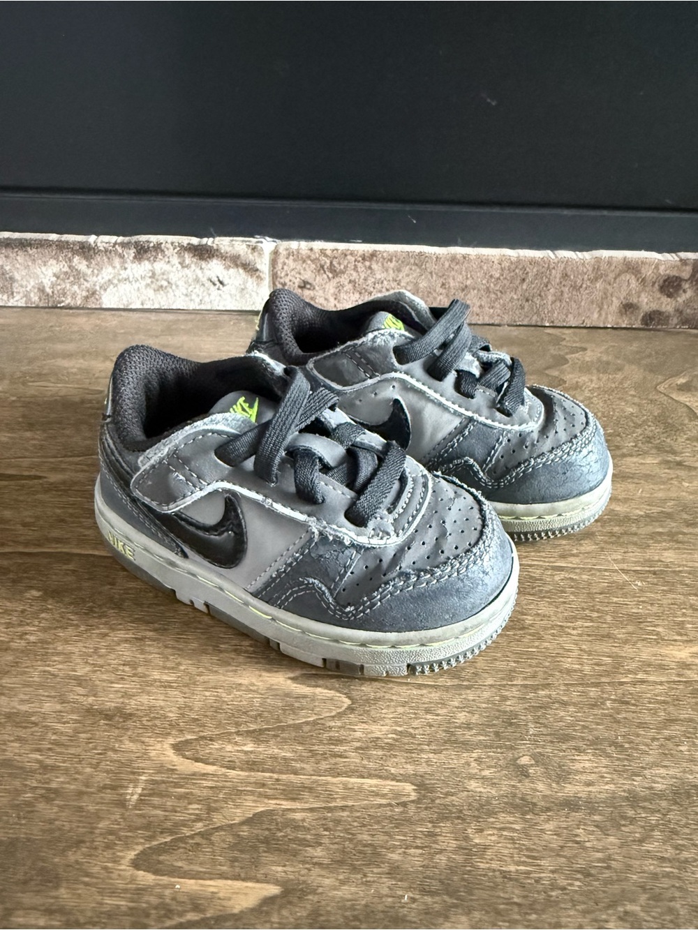 Nike Dunk Low Sneaker Gray Black Leather Hook & Loop Unisex Kids US 5C EU 21